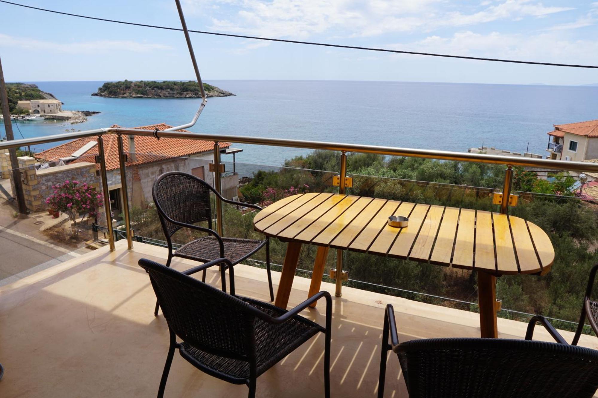 Sea And Sun Apartments 303 Ιδιωτικό Διαμέρισμα Kardhamili Eksteriør billede