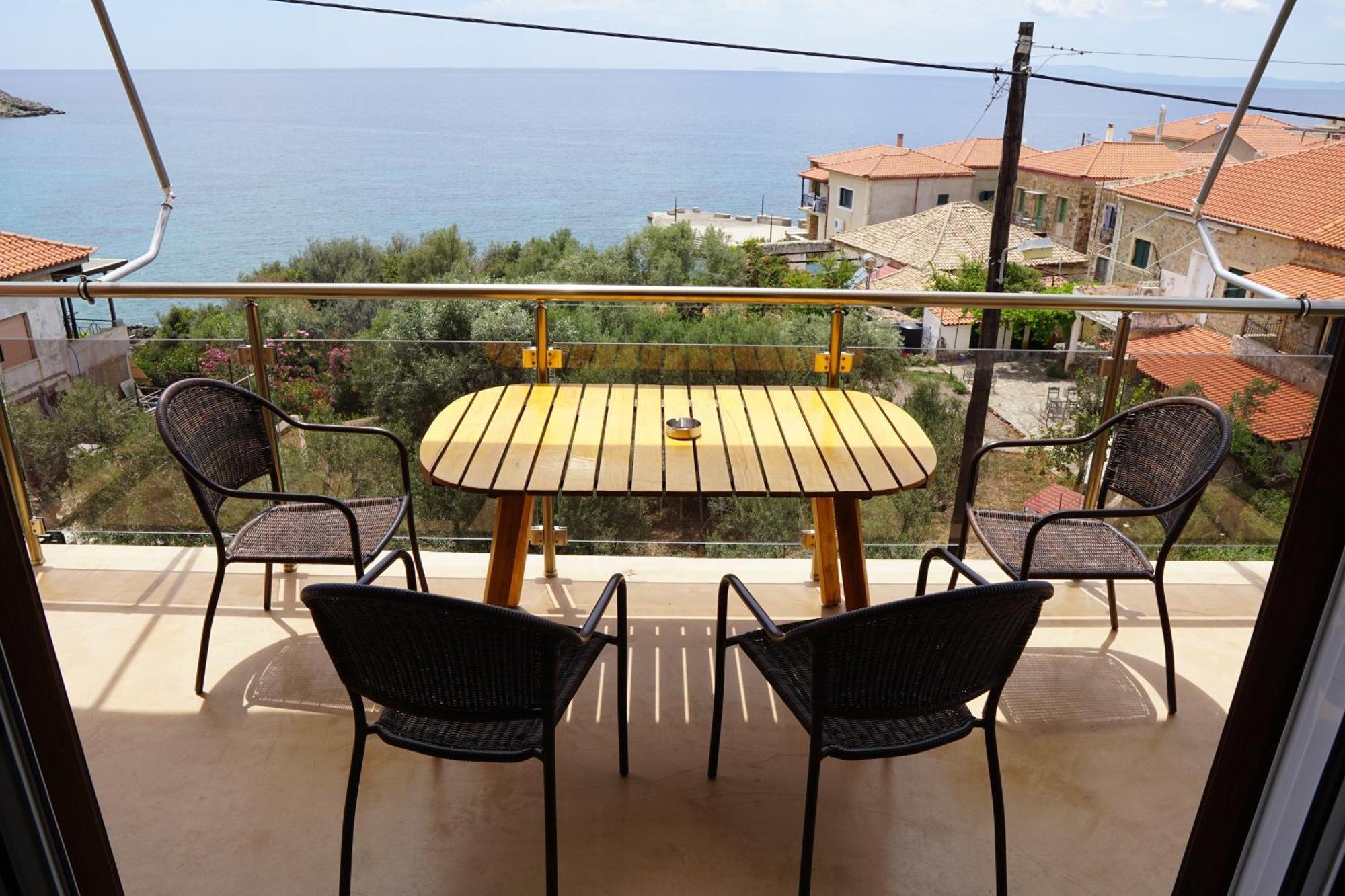 Sea And Sun Apartments 303 Ιδιωτικό Διαμέρισμα Kardhamili Eksteriør billede